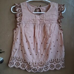 E&M Blush and Rust Eyelet Tank Sz Small‎